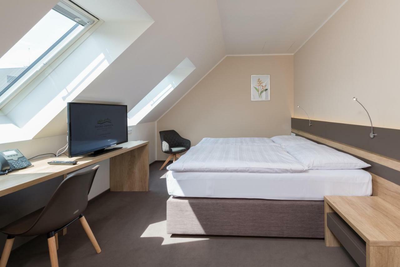 Panska Zahrada 4* Dobřichovice